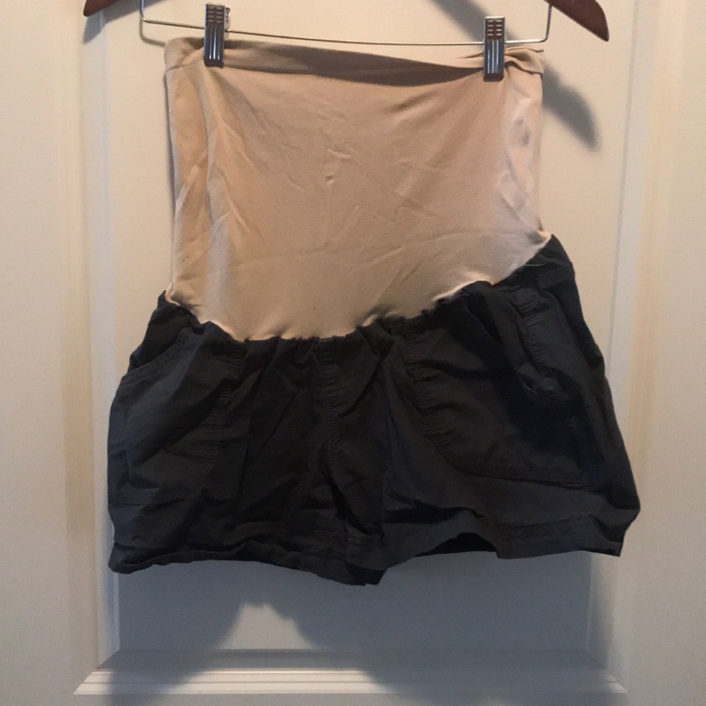Maternity M shorts. Dark gray. Lightweight